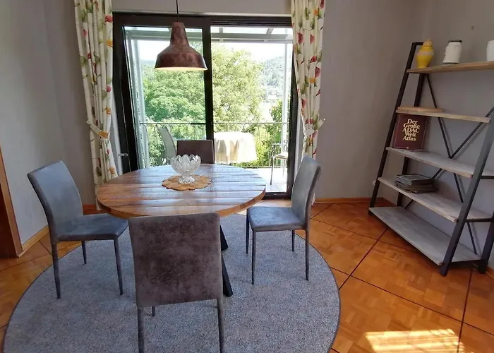 Rainer's Rheinblick アパート